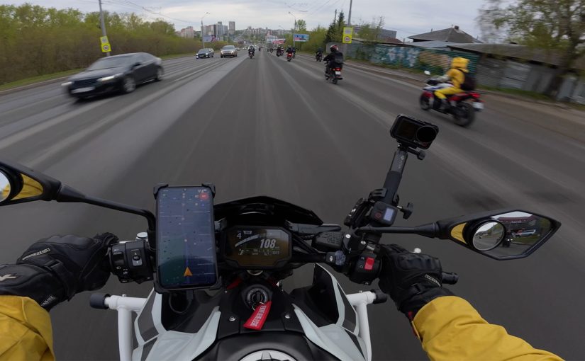 Blasting Down Komsomolsky Avenue at the 2026 Motorcycle Season Opening in Tomsk